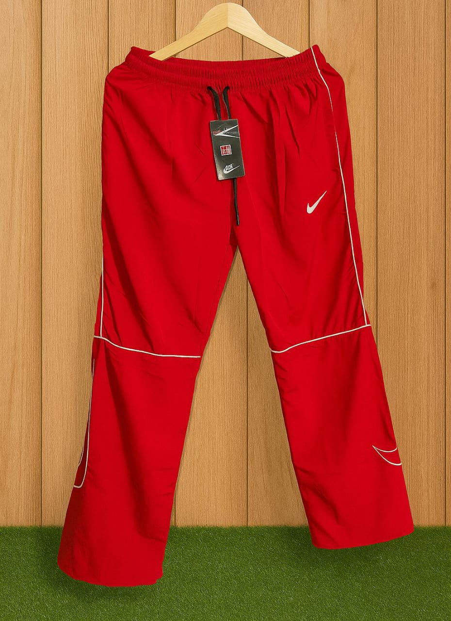 NIKE PREMIUM LOOK TRACKPANTS / JOGGERS